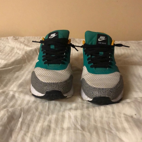 Nike Air Max 1 Essential Safari - Picture 1 of 6